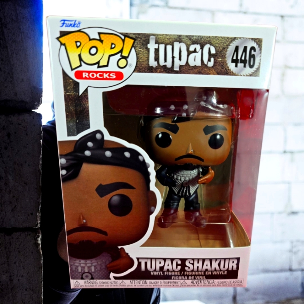 Tupac Shakur funko # 446 (nib) With Pop Protector